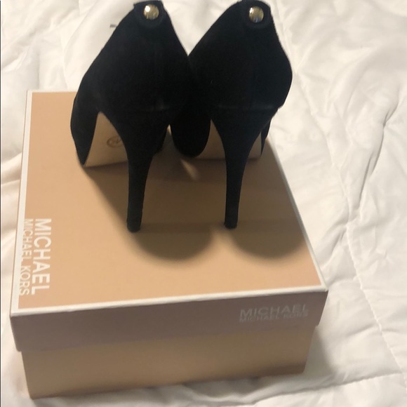 Michael Kors shoes excellent condition - Picture 5 of 5